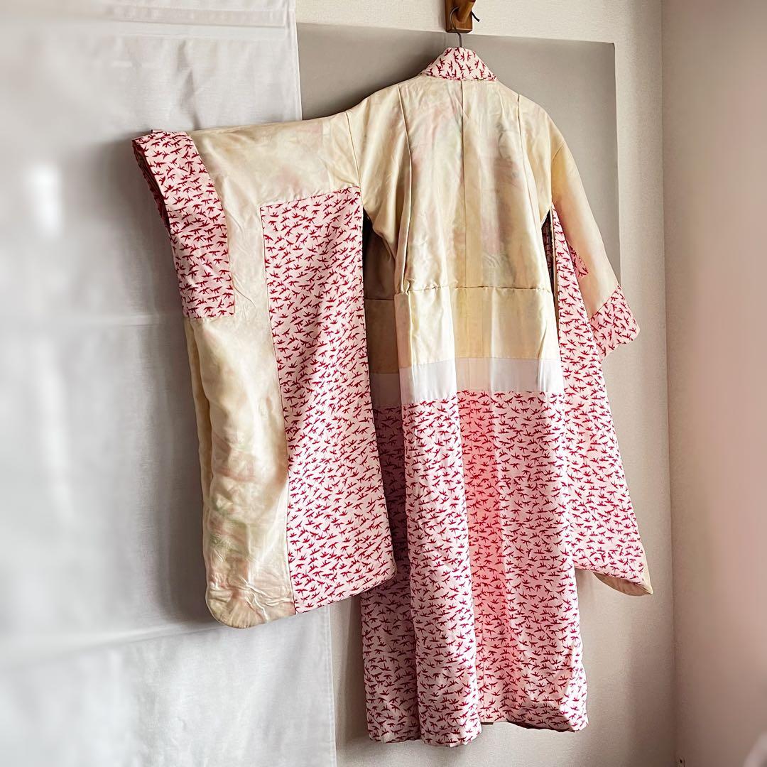 ジュニアサイズ　着物　アンティーク　七五三用　ヴィンテージ　子ども着物　四つ身