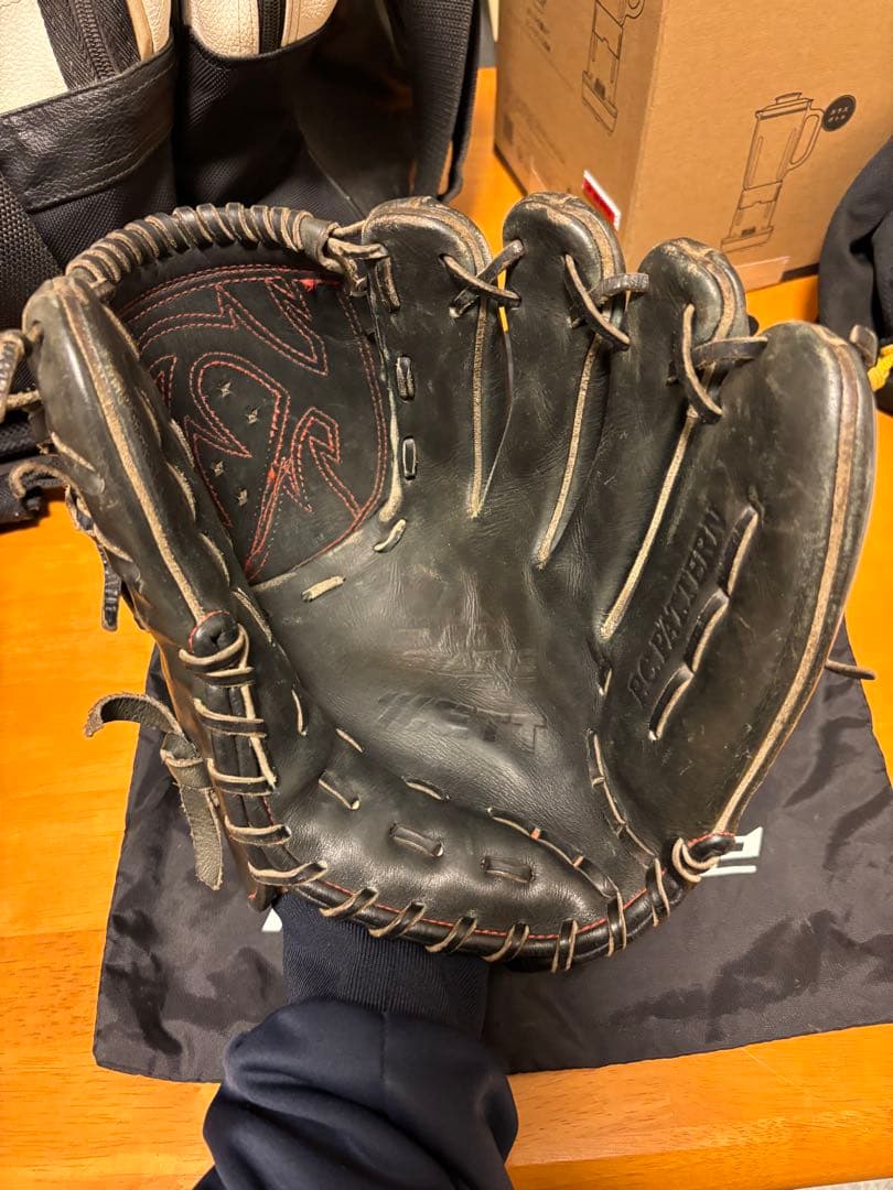 ゼットプロステイタス　硬式投手用グローブ