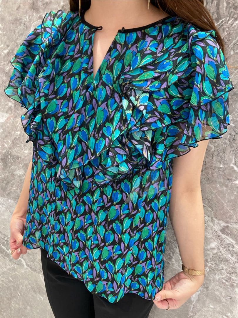 アルアバイル　ルルウィルビー リーフプリントフリルブラウス