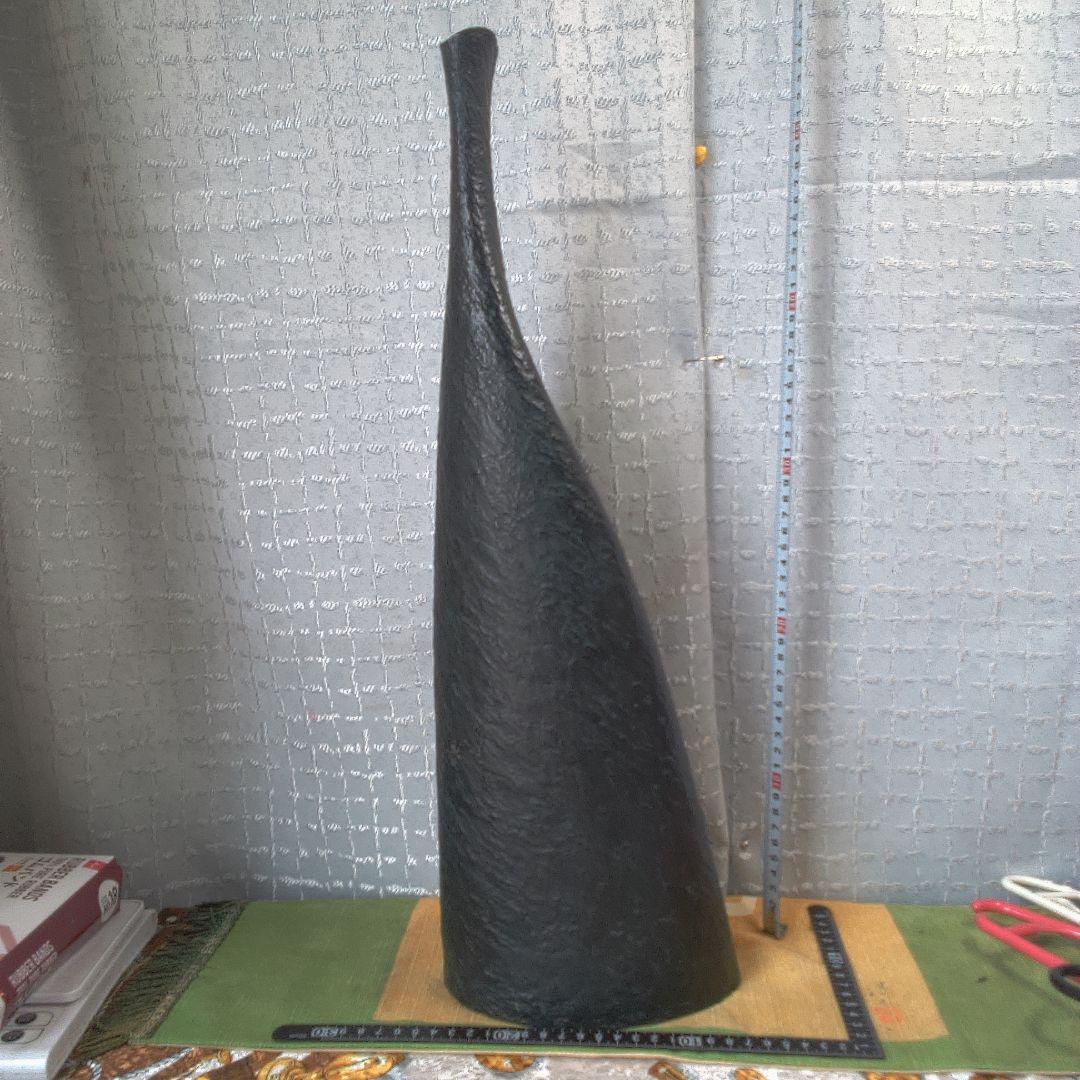 黒い細長い花器 銅製 アート 美術 アンティーク 骨董 まさを