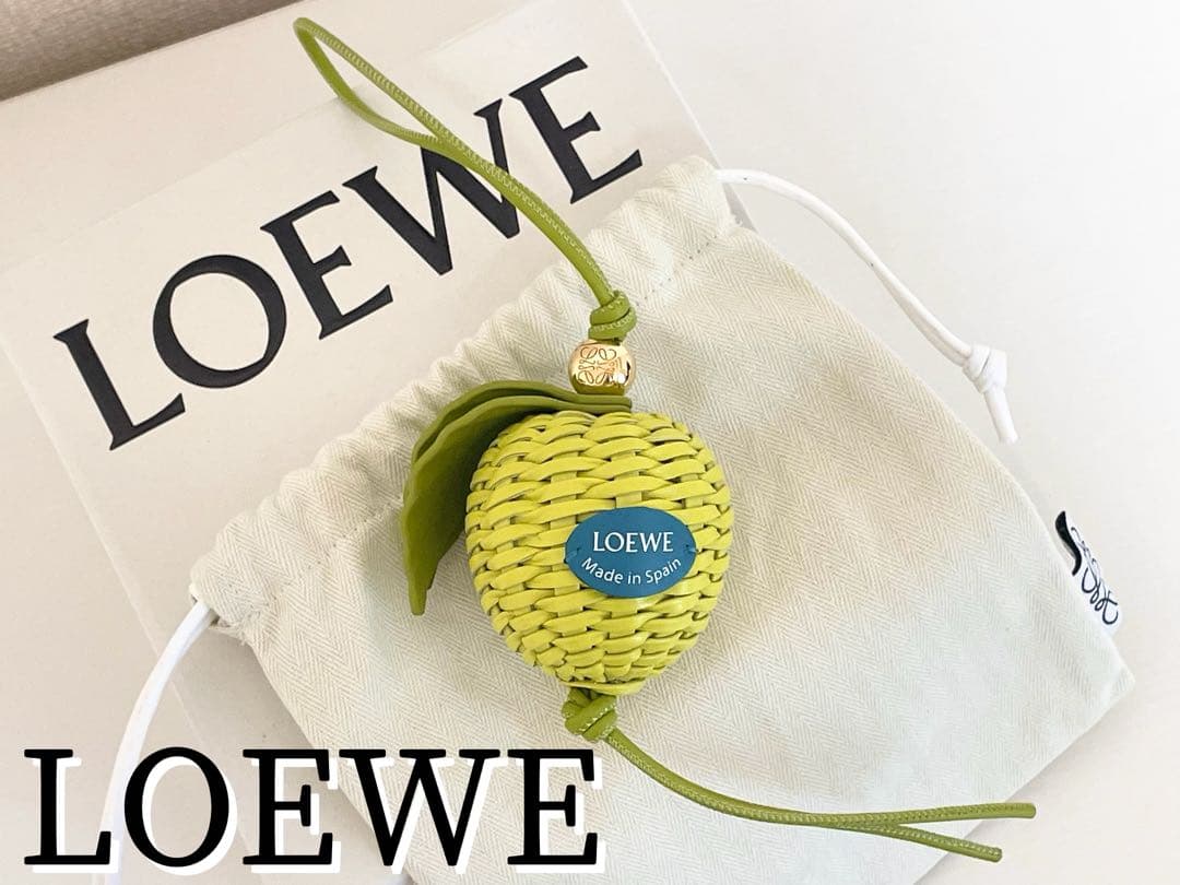 【美品！早い者勝ち！】LOEWE ロエベ アップル 林檎 バッグチャーム