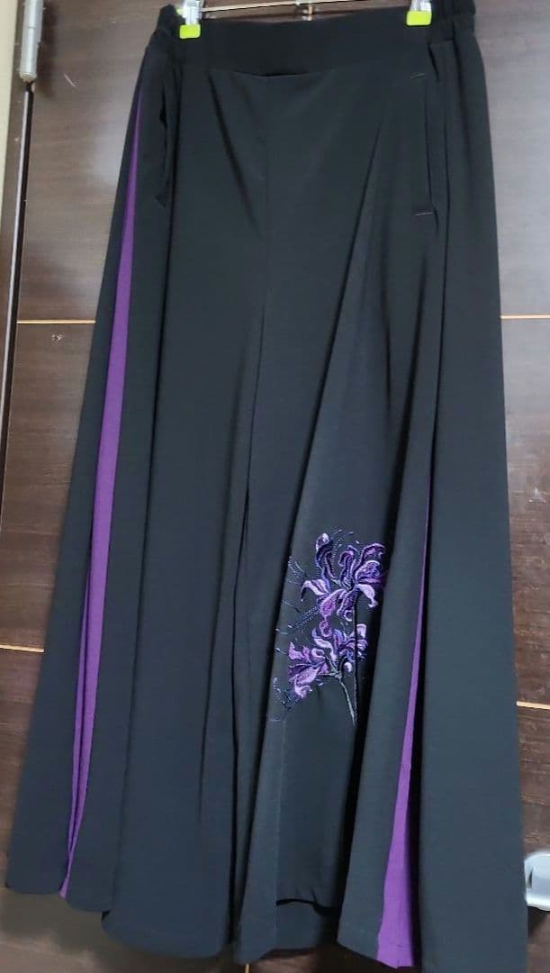 ☆新品未使用☆【雅結 -EN-】彼岸花刺繍 配色切替ハカマパンツ　大きいサイズ