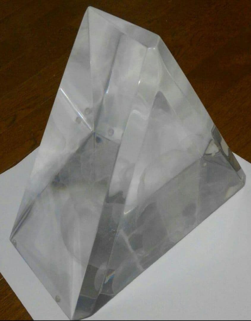 シムシメール　アクリル彫刻　アースライト