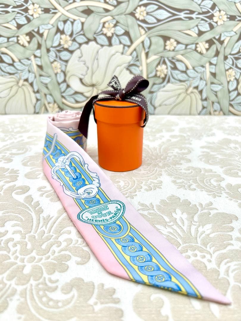 エルメスHERMES ツイリー　ピンク＆水色 シルク ピンク 春色♡ 美品