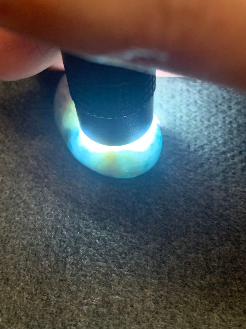 宝石質　入りコン沢翡翠勾玉　糸魚川　翡翠　コン沢　勾玉　根付　出土　原石　御守り