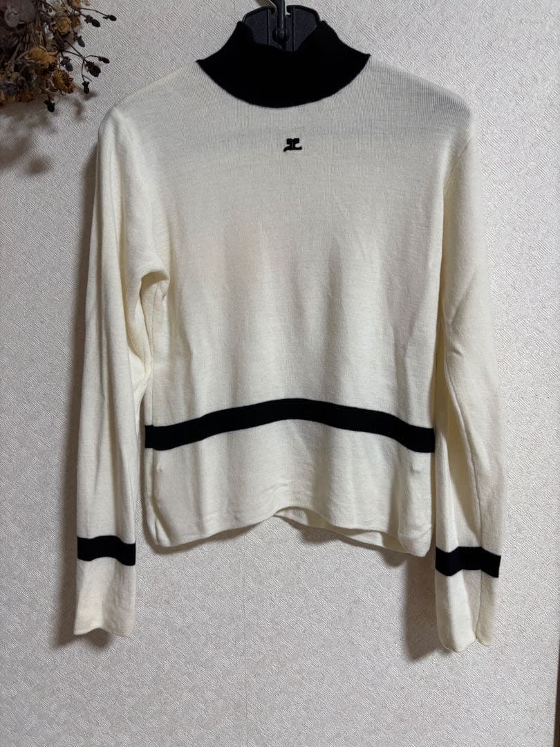 ☆courre'gesクレージュ☆ 薄手タートルネック ウールセーター