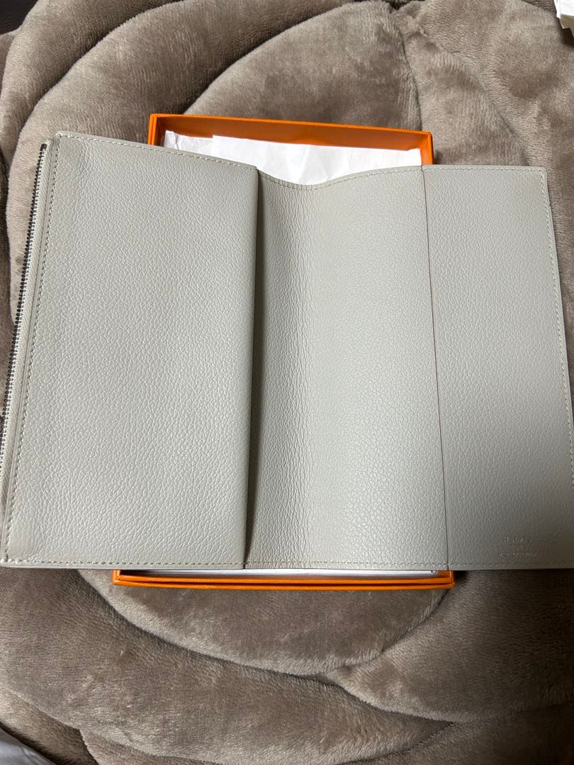 HERMES EAジップ