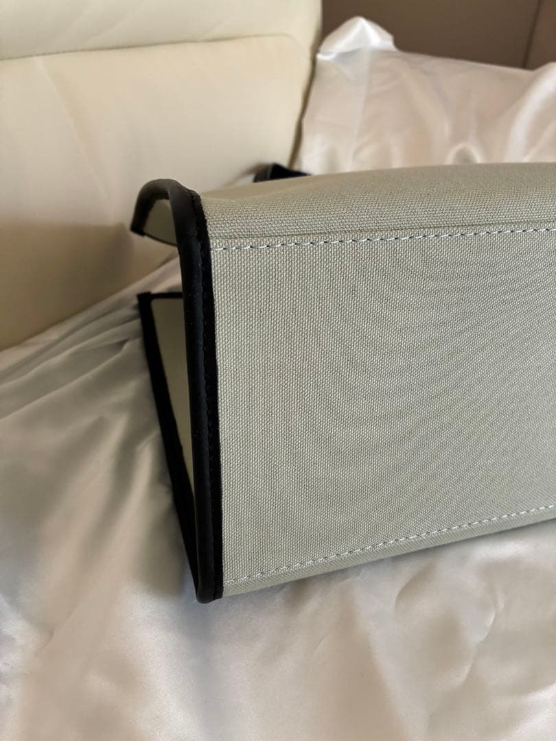 【極美品】GIANNI CHIARINI トートバッグ アイボリー ブルーグレー