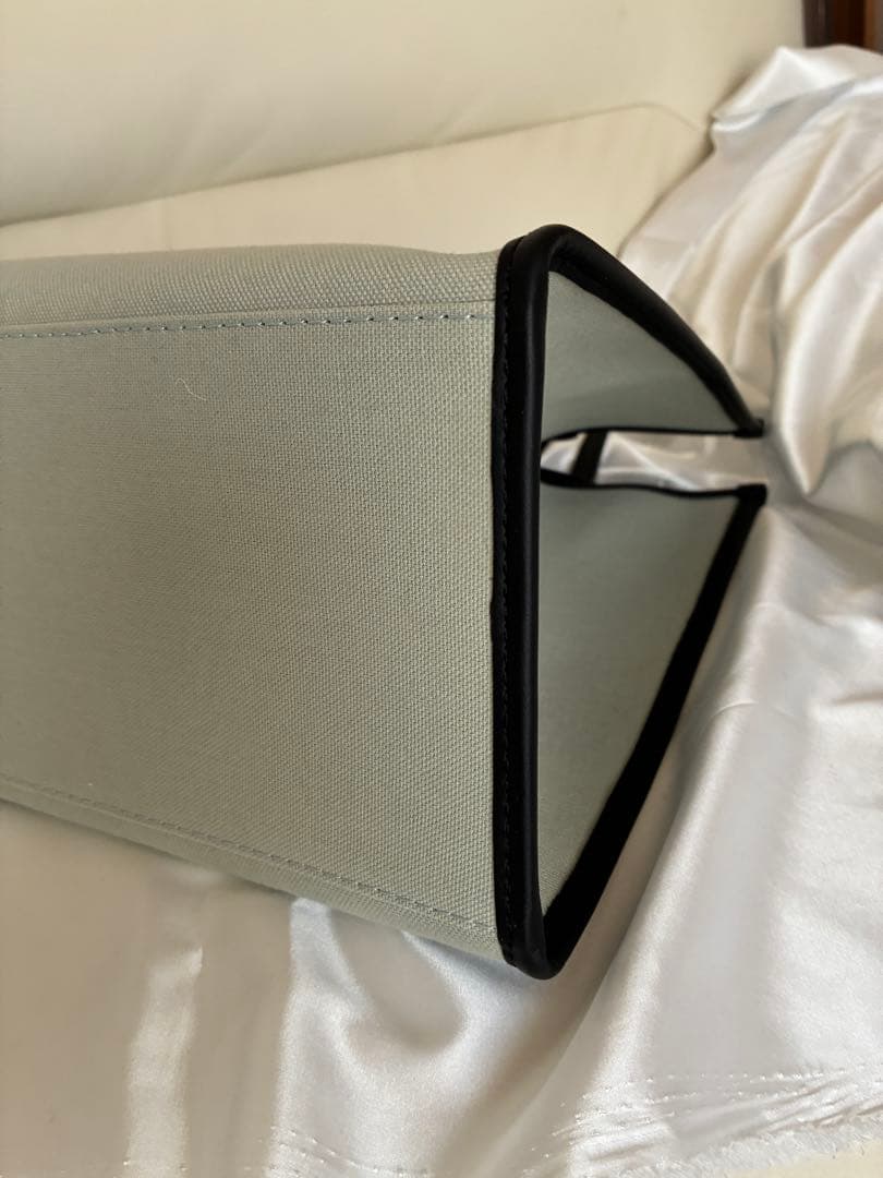 【極美品】GIANNI CHIARINI トートバッグ アイボリー ブルーグレー