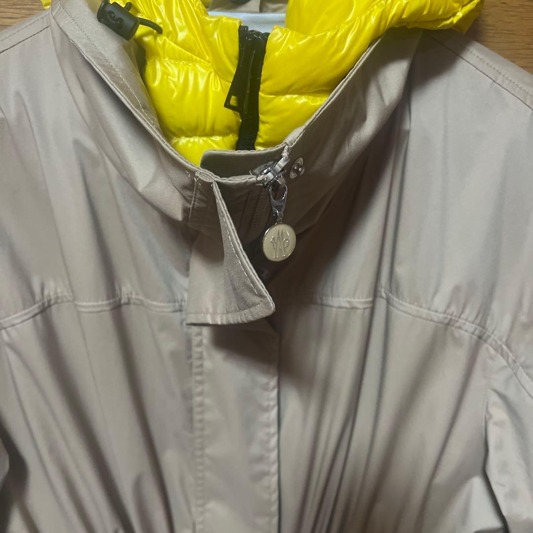 Moncler ロングナイロンコートベージュ イエロー