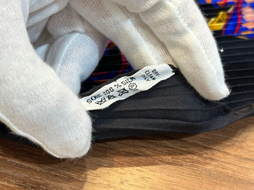 M*＊様 美品 HERMES プリーツシルクスカーフ