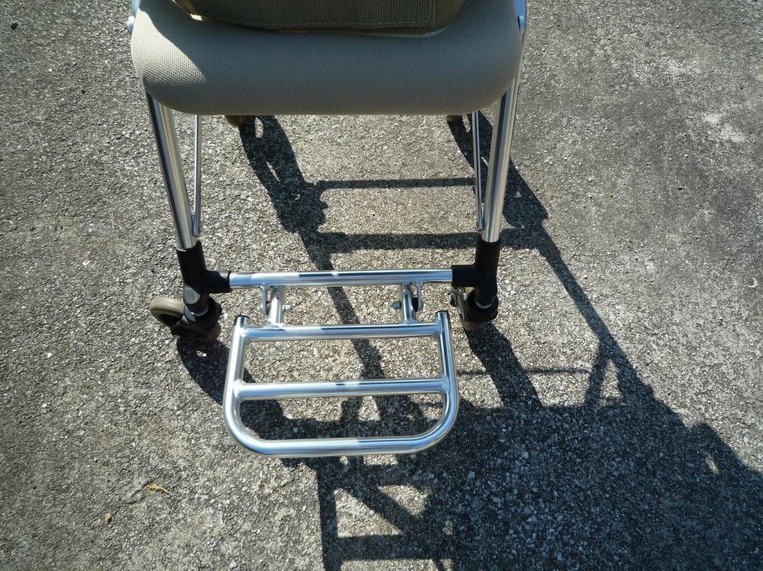 美品　軽量コンパクト折り畳み携帯車いす　ＭＶ-2　松永製作所（送料込）