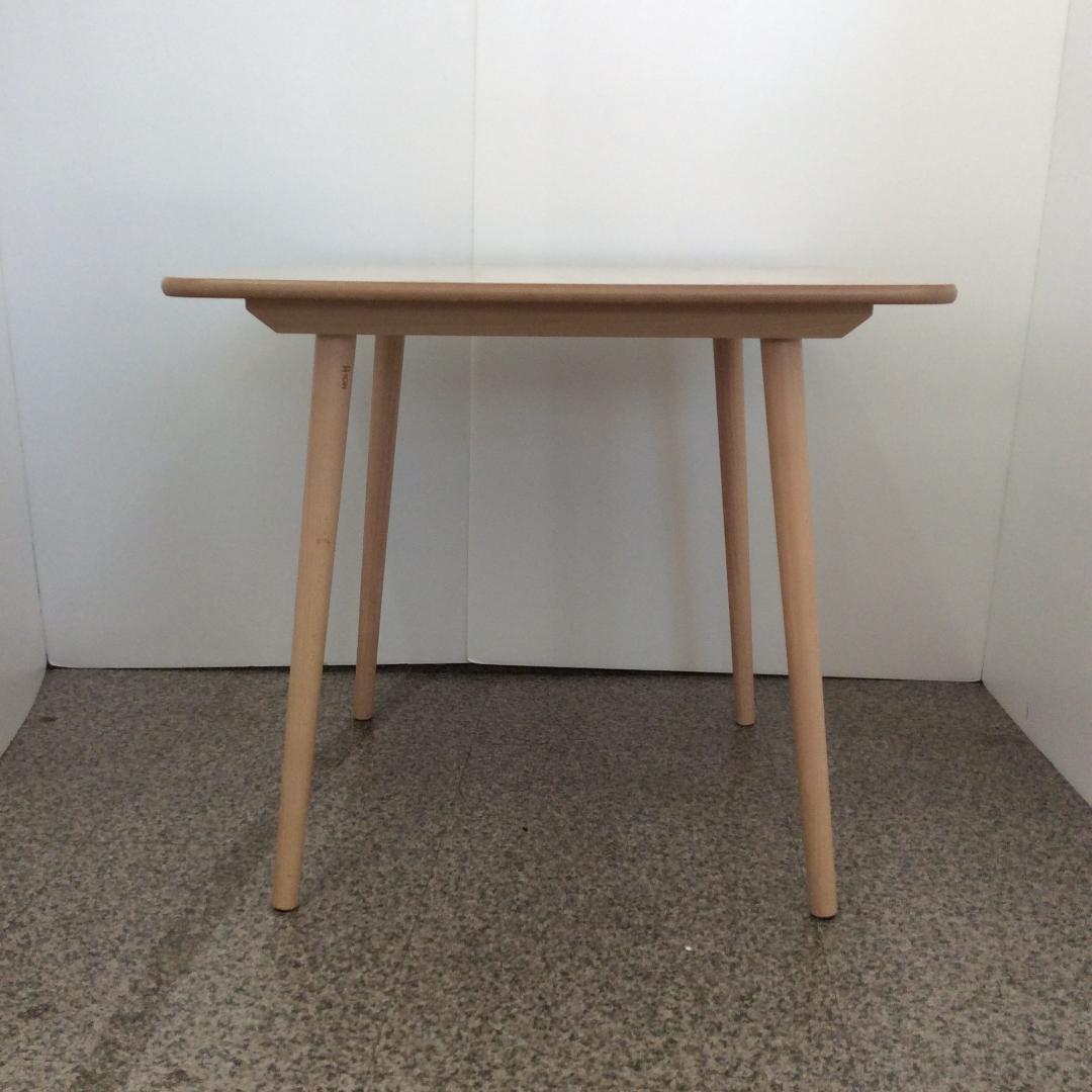 TON ウィンザーダイニングテーブル 正方形 ナチュラル色