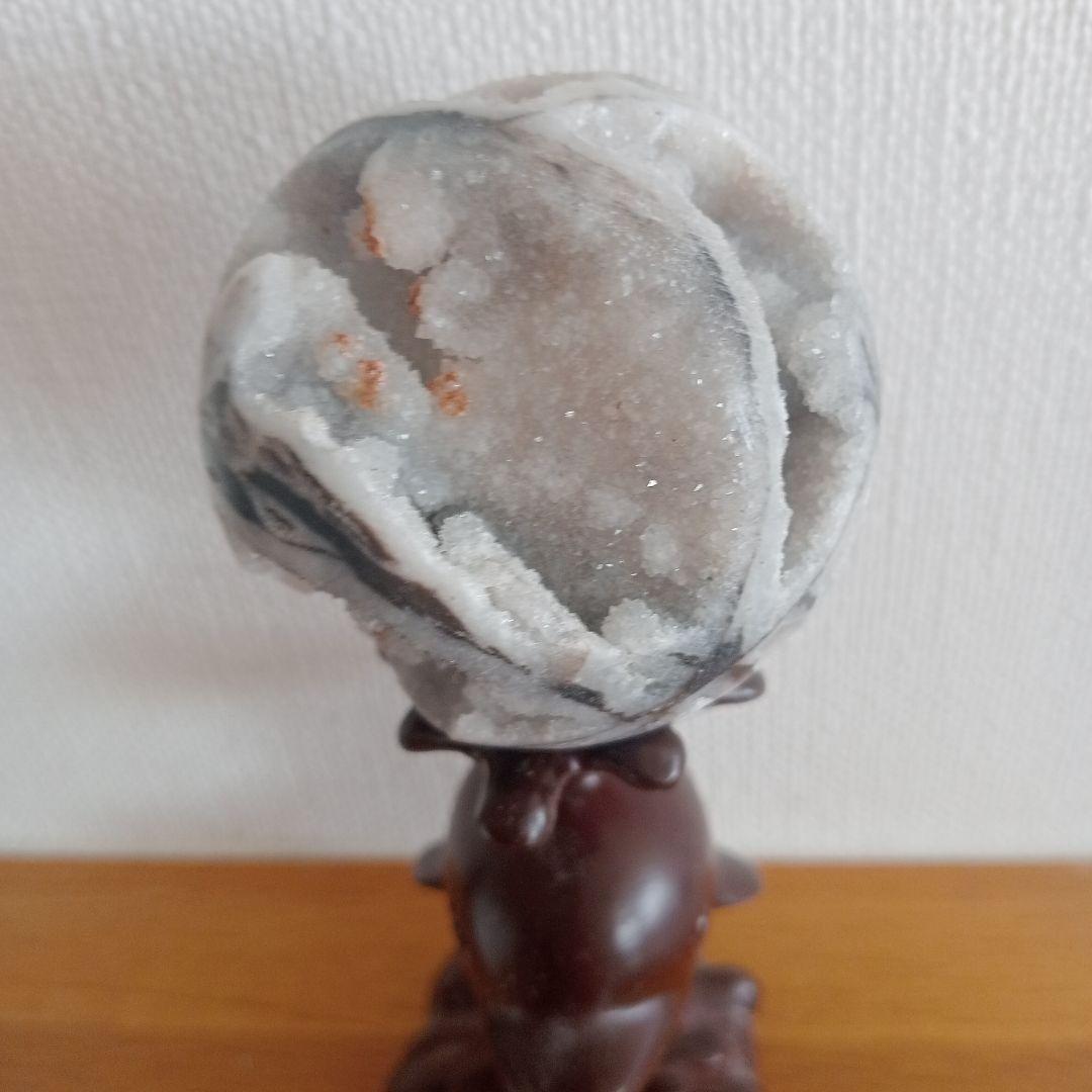 60mm 木の台つき　ジオード