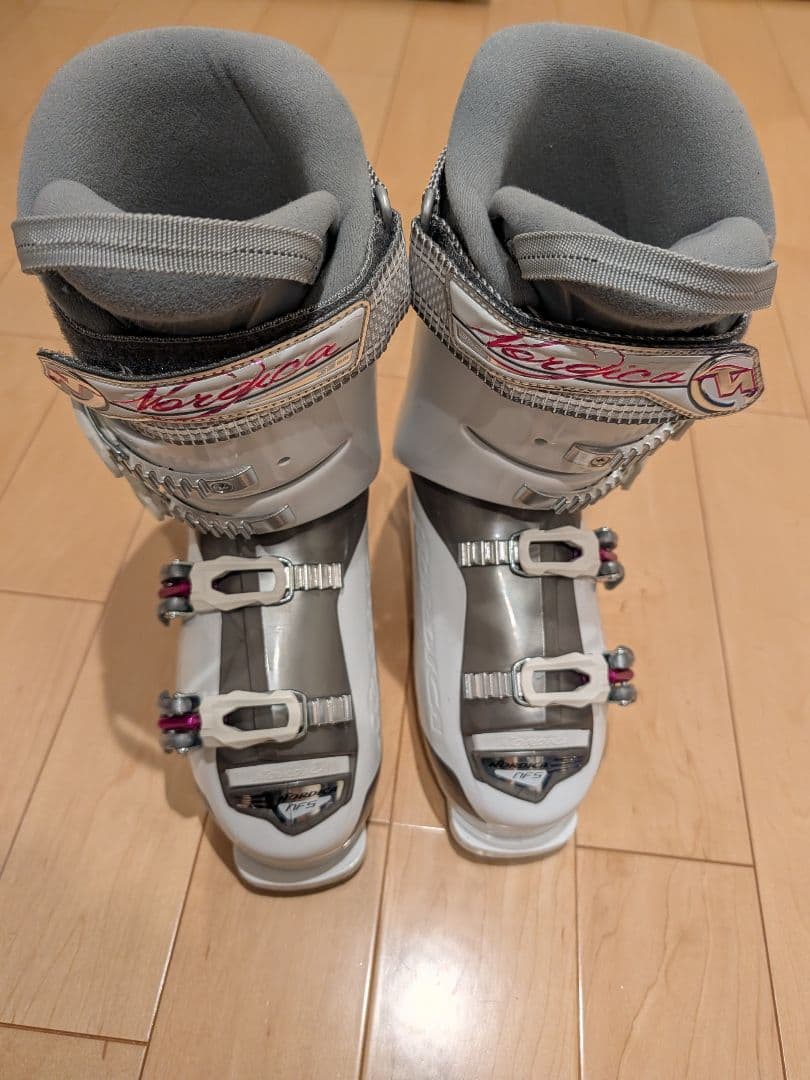 Nordica NFS スキー用ブーツ 女性用25.0〜25.5 美品