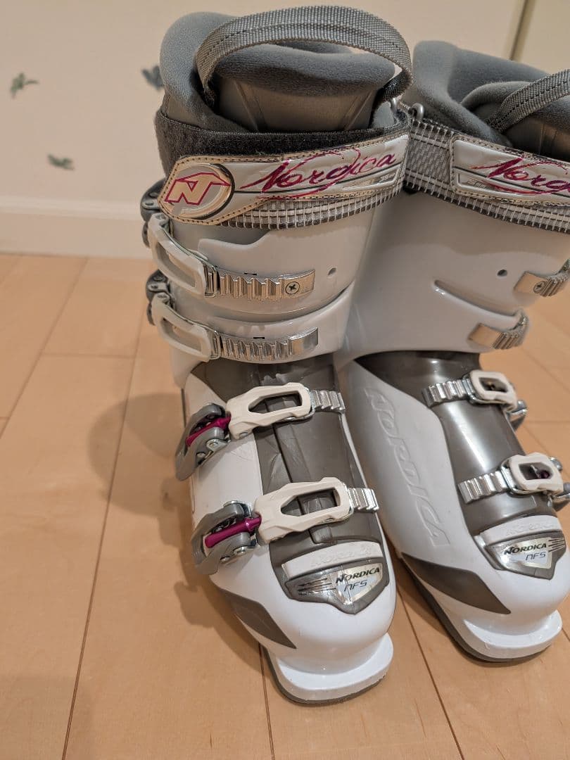 Nordica NFS スキー用ブーツ 女性用25.0〜25.5 美品