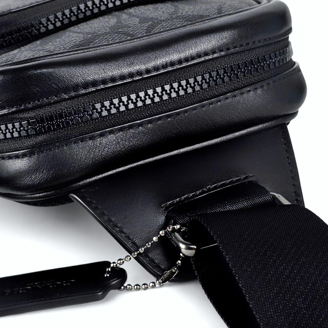 美品 コーチ COACH シグネチャー ボディバッグ トラックパック
