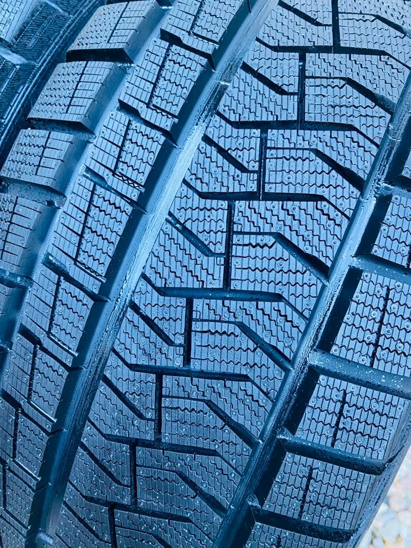 ①しろ！ピレリ 225/55R17 アイスアシンメトリコプラス