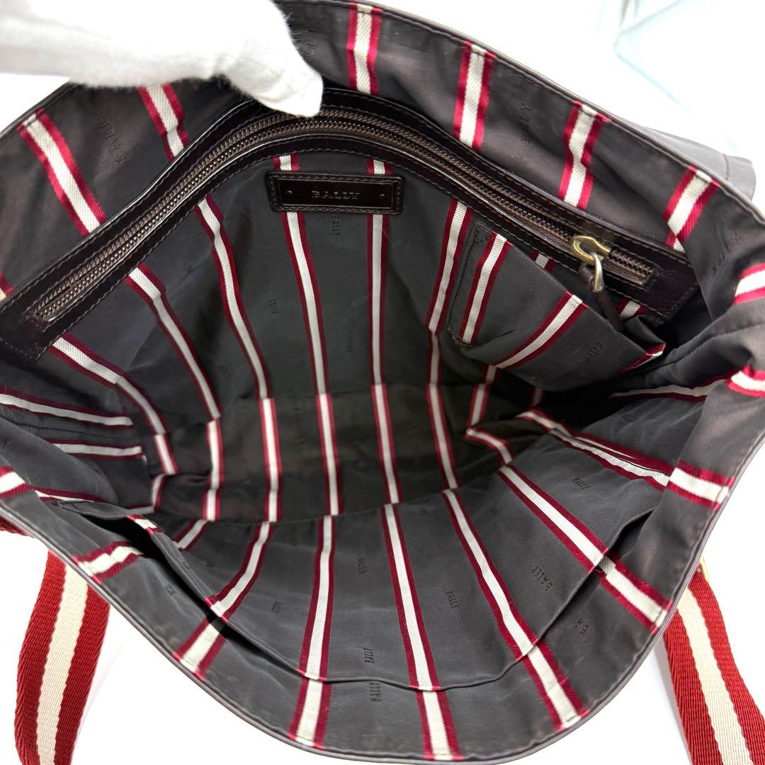 ✨美品✨BALLY バリー レザー メッセンジャーバッグ A4対応 ブラウン