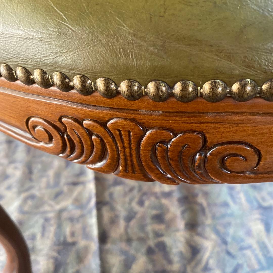 ⭕️送料込み⭕️連休限定値下げ⭕️ ヨーロッパアンティークチェア