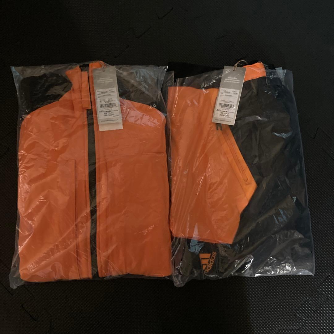 【adidas】オレンジ/ブラック フード付きジャケットとパンツセット