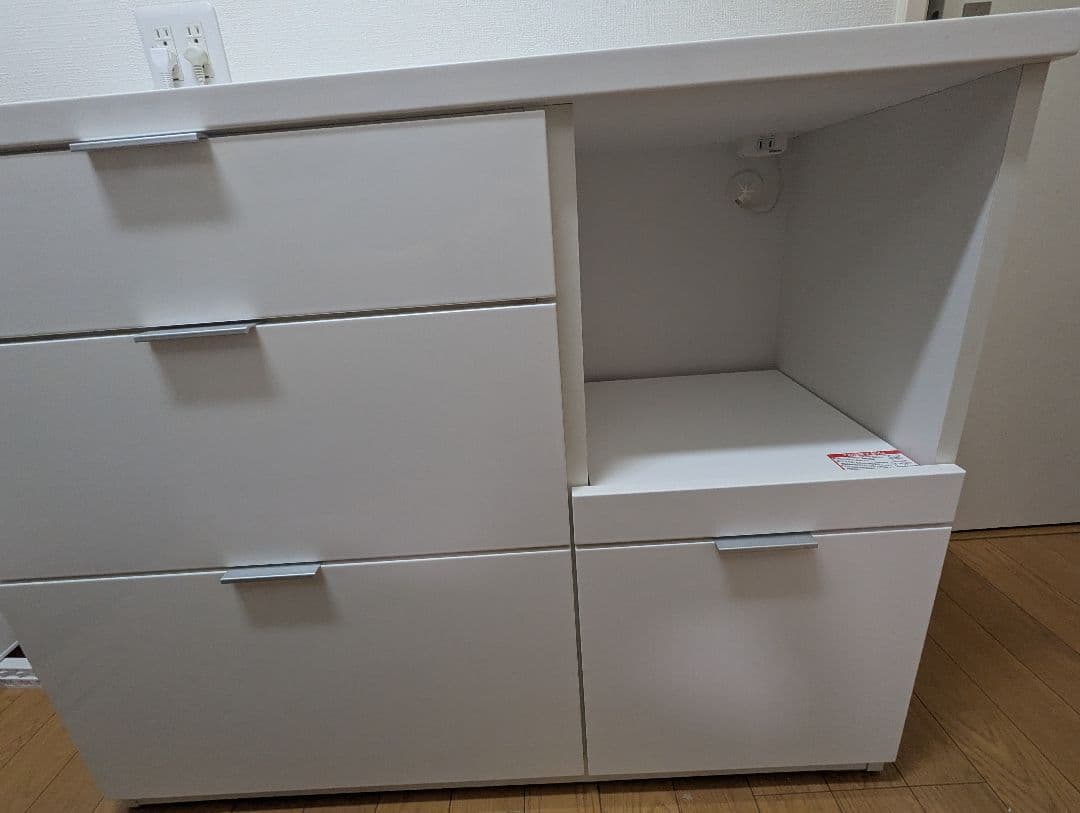 [引き取り/引き渡し]　ニトリ　キッキンカウンター　食器棚　ホワイト