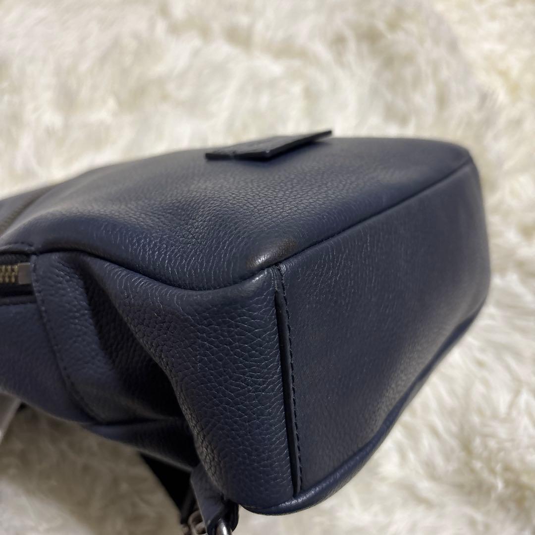 【コーチ】ボディバッグ ショルダーバッグレザー 本革 シボ革 ネイビー ブラック