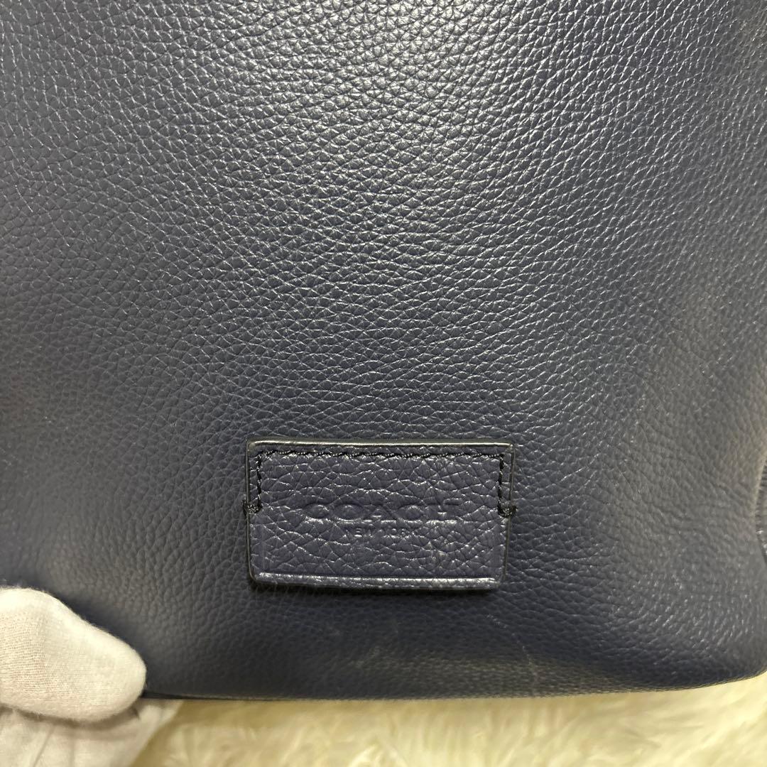 【コーチ】ボディバッグ ショルダーバッグレザー 本革 シボ革 ネイビー ブラック