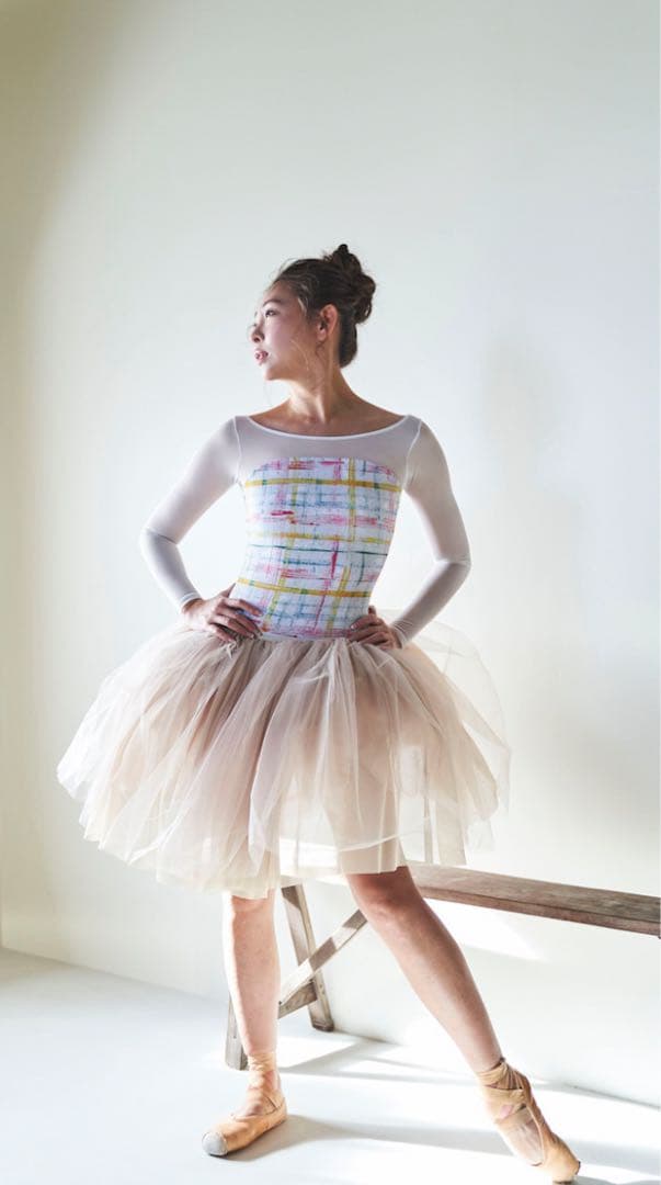 試着のみ　新品　stina Mサイズ 長袖レオタード