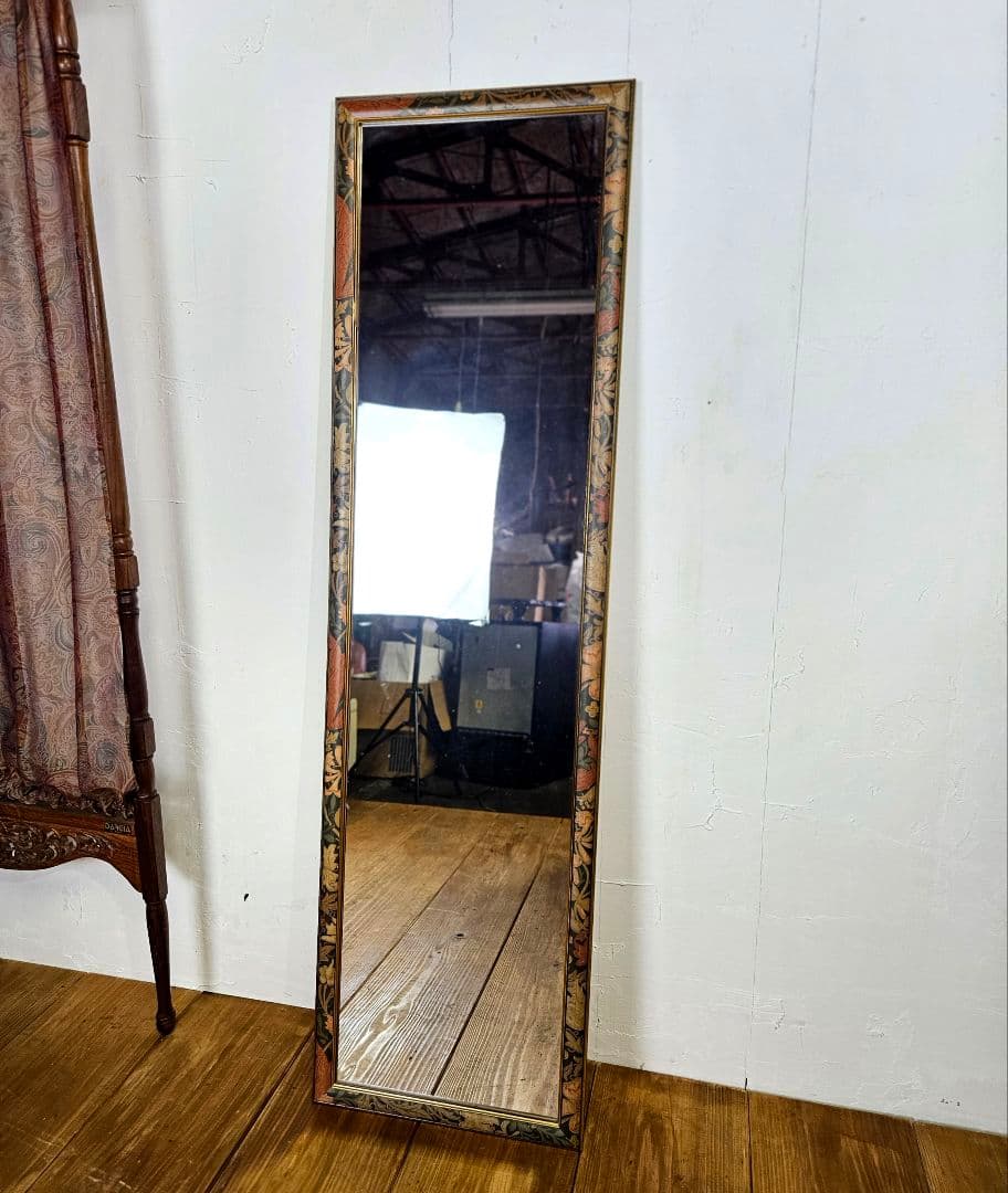 ヴィンテージ 木製 花柄の姿見 ウォールミラー 壁掛け 鏡 ウッドフレーム