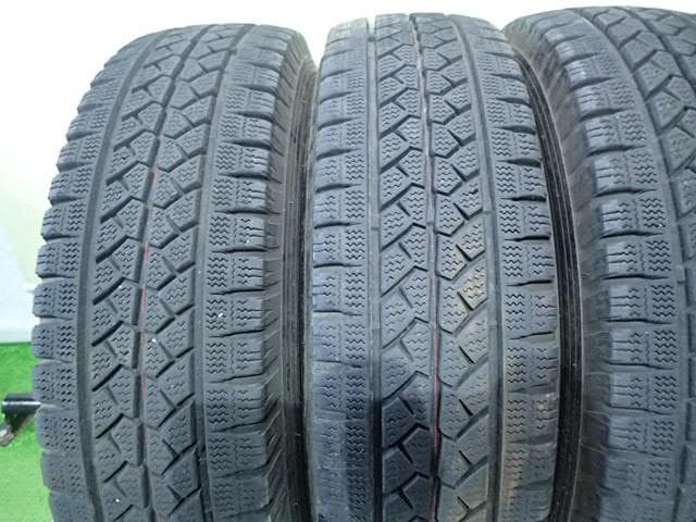 B1028【送料無料】スタッドレスタイヤ 195/80R15 4本セット
