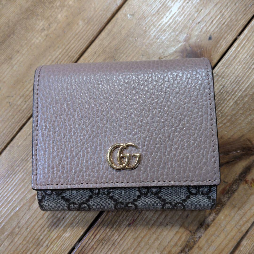GUCCI 二つ折り財布 ベージュ GGパターン