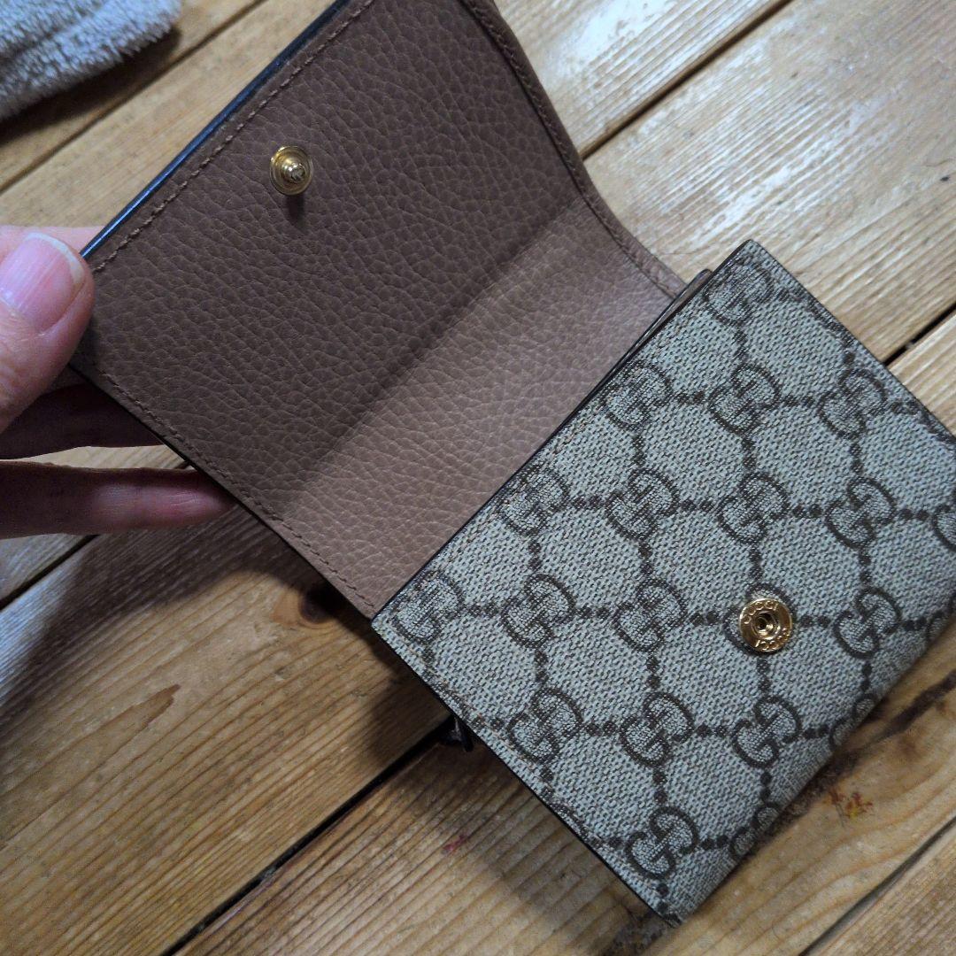 GUCCI 二つ折り財布 ベージュ GGパターン