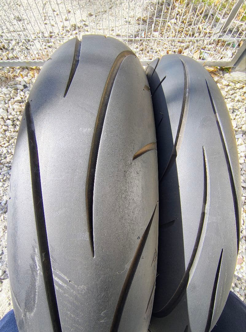 ダンロップ　Q-LIGTH　前後セット