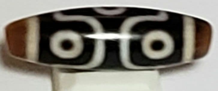 102 天珠 ・ dzibeads ・珍品・石 品名: 十字六眼天珠 9,2ｇ