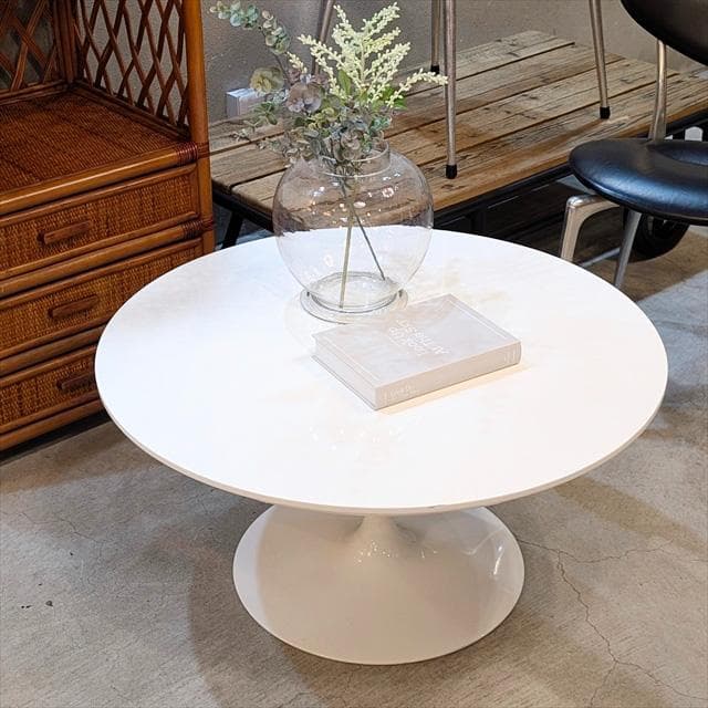 （リプロダクト品）エーロサーリネンのチューリップセンターテーブル