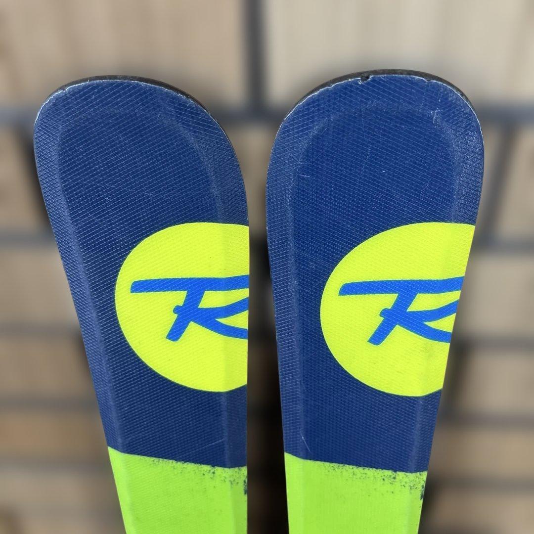 子供用スキー板とブーツのセット