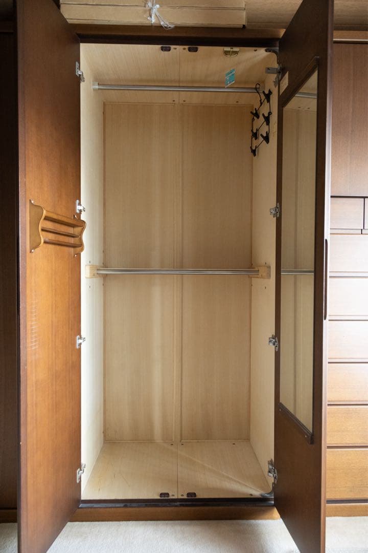 洋服だんす　左