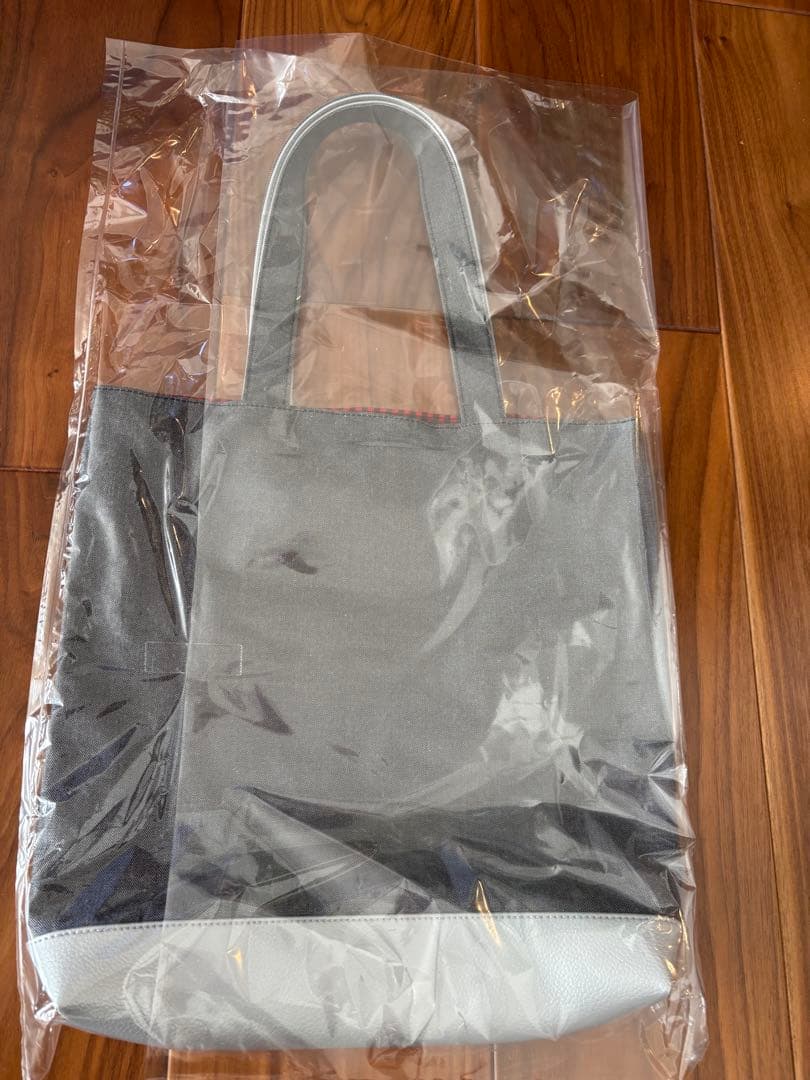 ☆新品未開封☆familiar カスタマイズバッグ　vip限定ブラック×シルバー