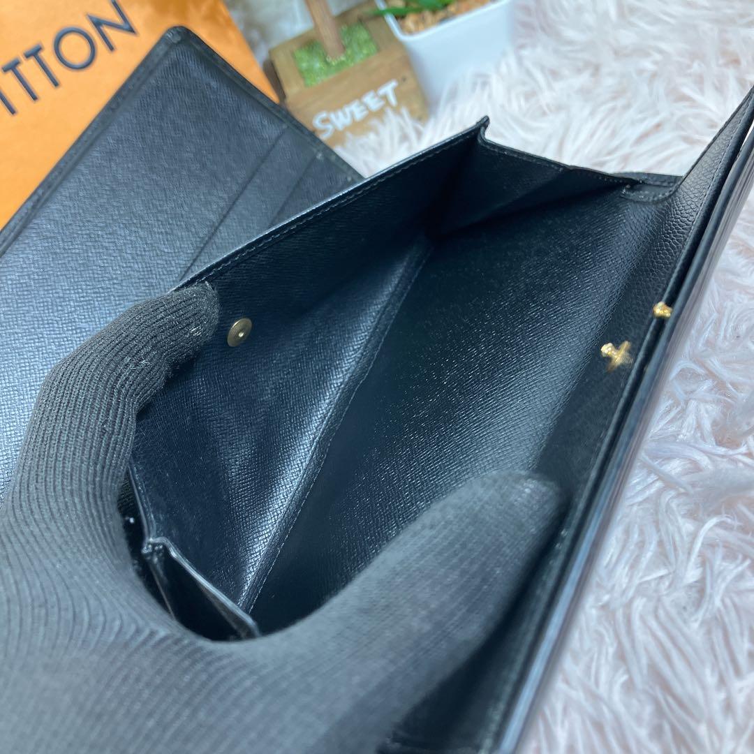 美品 ルイヴィトン エピ ポルト トレゾール インターナショナル 黒 長財布