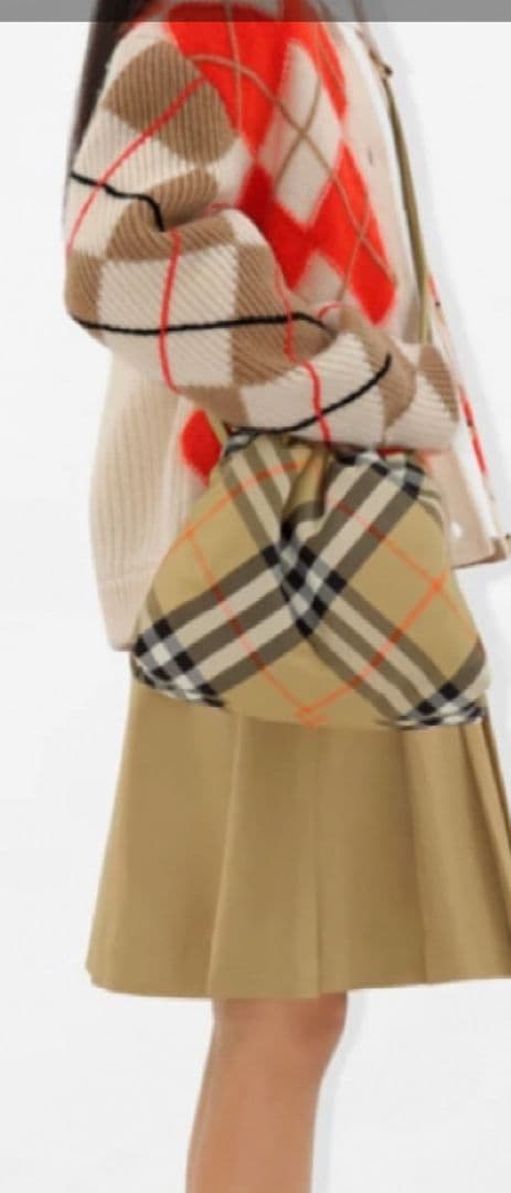 バーバリー　チルドレン　バッグ