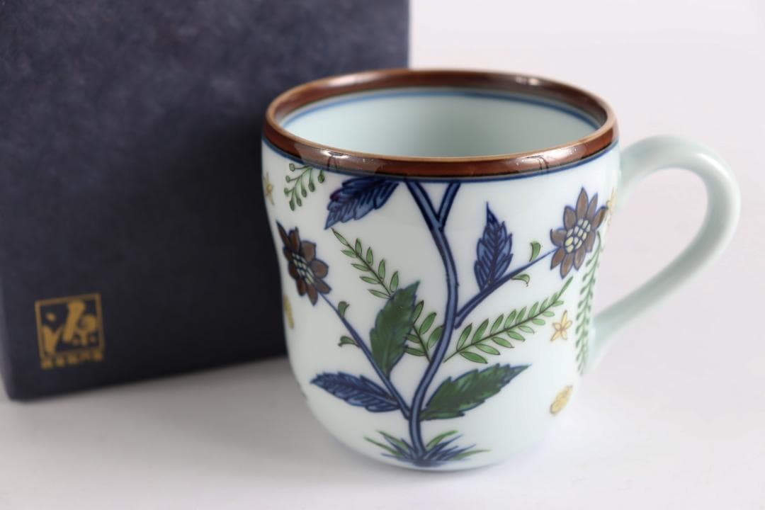 源右衛門 染錦 更沙手花蝶文 マグカップ 有田焼