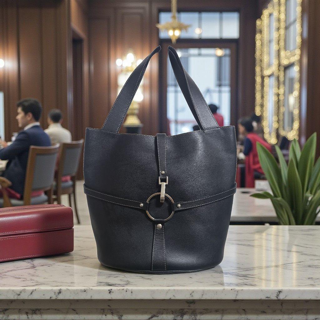 極美品 皇室御用達 濱野皮革工藝 ハマノ 本革 トートバッグ 黒　軽量