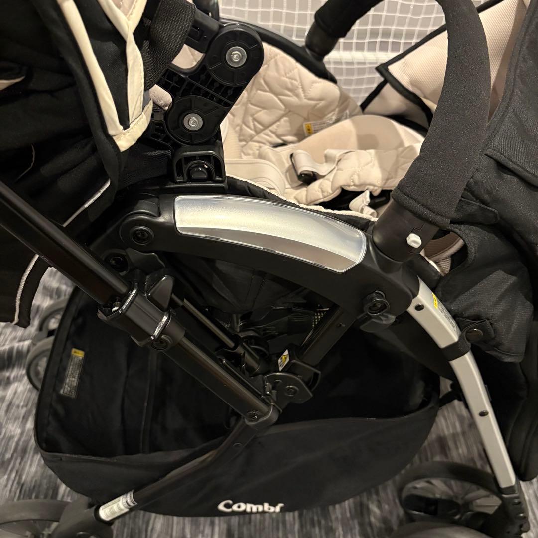 【最上位モデル】Combi アンブレッタ 4キャス プレミアムエッグショック