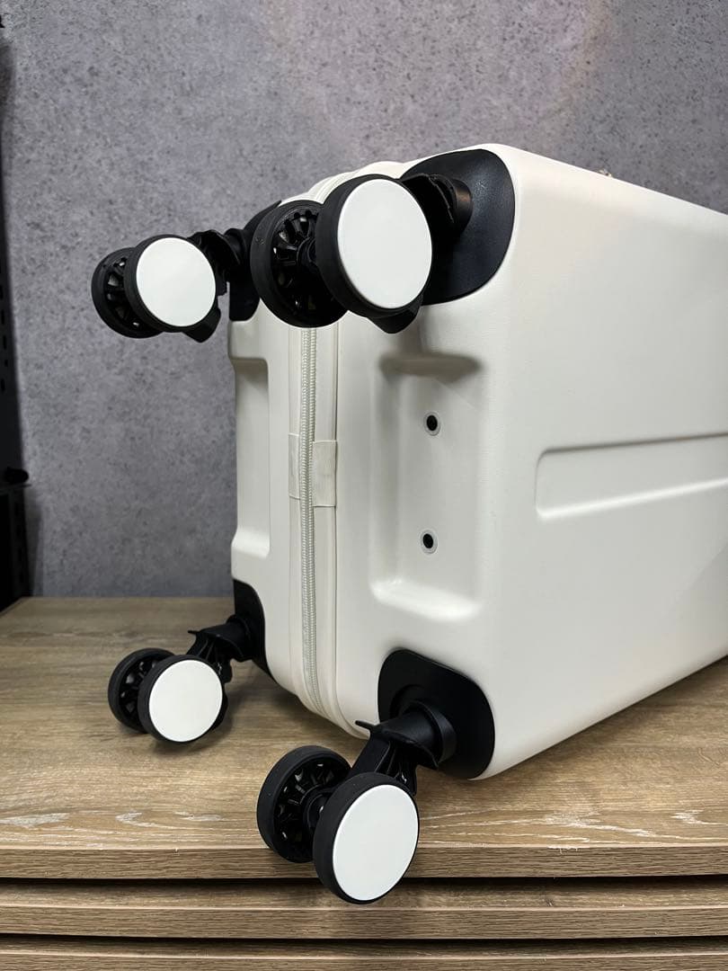 BRIGHTECH Sサイズキャリーケース BRO-18 ストッパーキャスター付