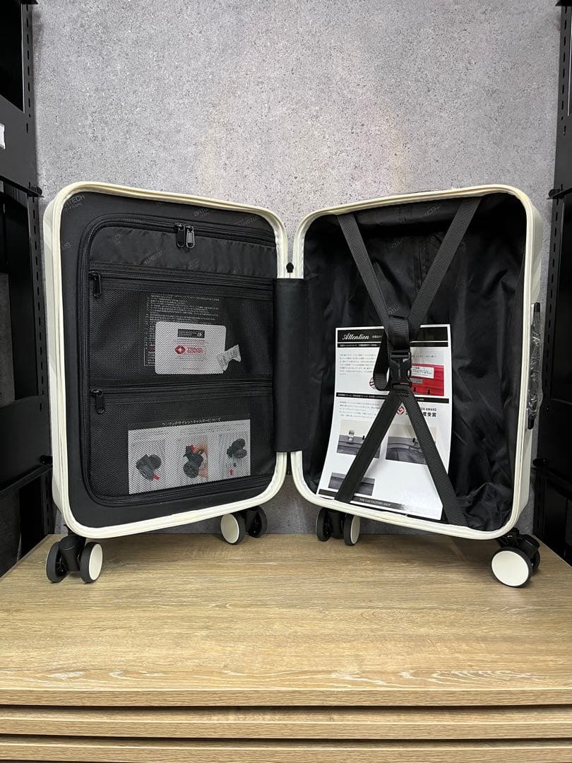 BRIGHTECH Sサイズキャリーケース BRO-18 ストッパーキャスター付