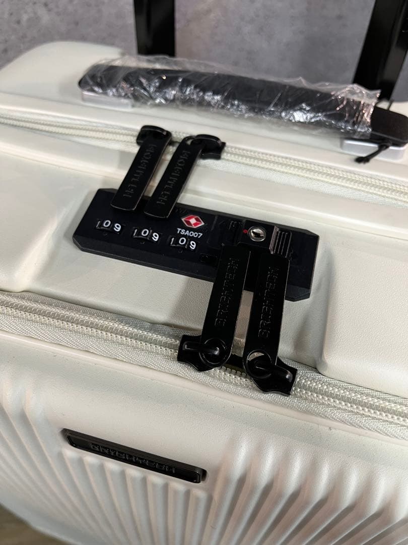 BRIGHTECH Sサイズキャリーケース BRO-18 ストッパーキャスター付