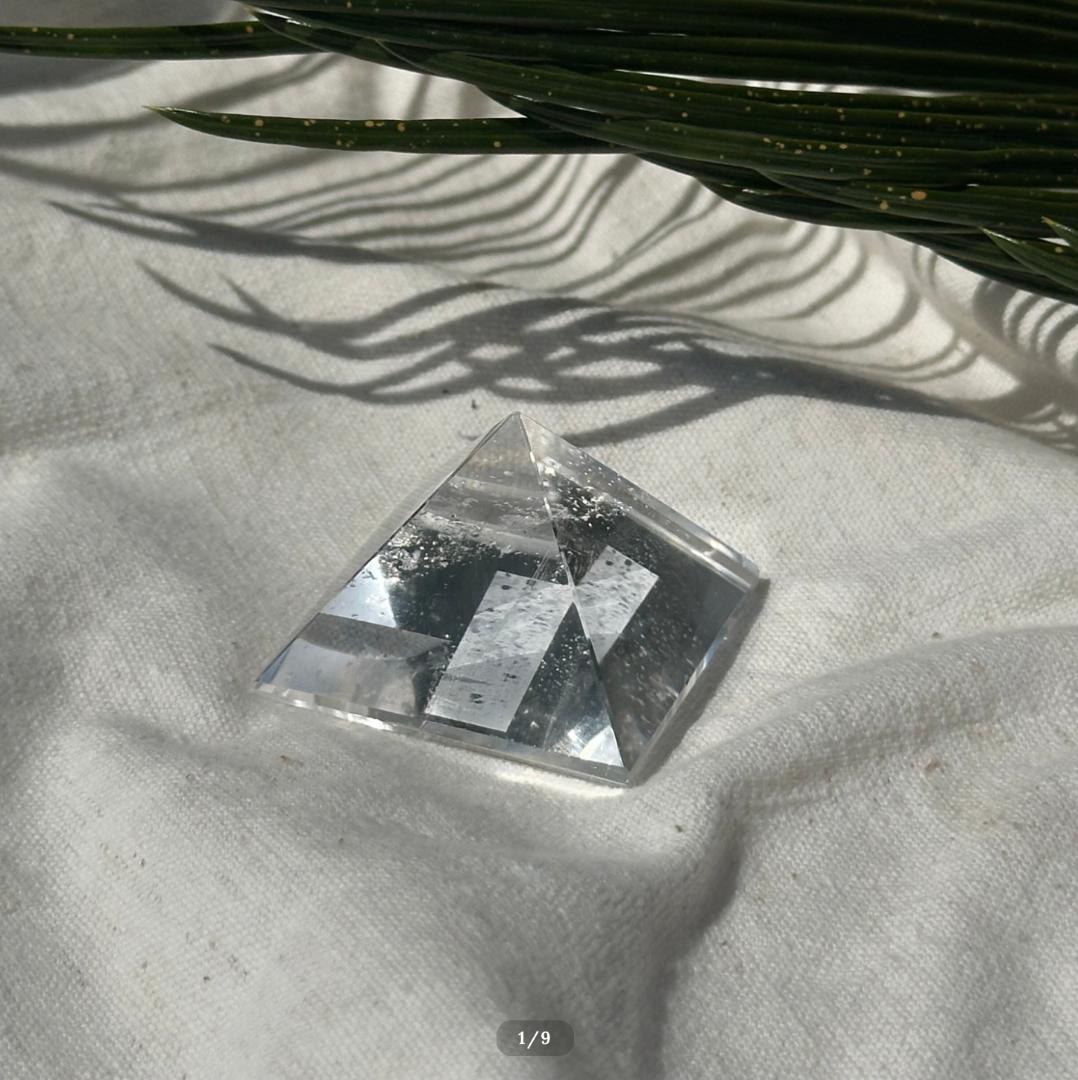 【レムリアン水晶】 ピラミッド シェイプ C ブラジル産