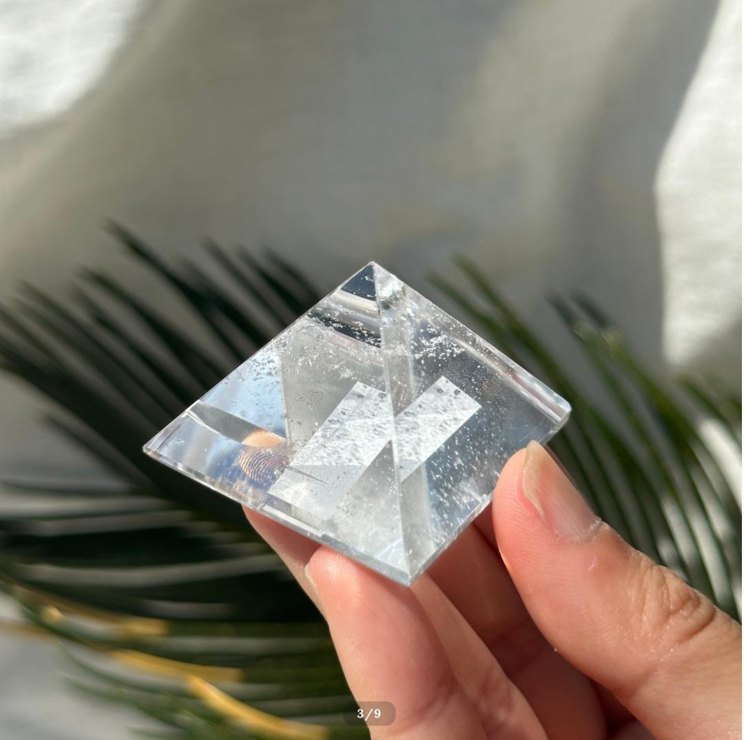 【レムリアン水晶】 ピラミッド シェイプ C ブラジル産