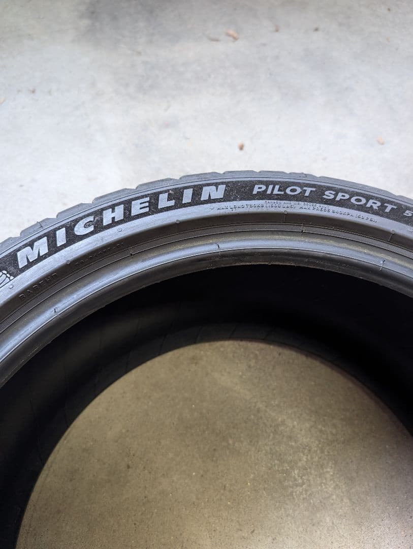 送料込み245/40ZR18 MICHELIN PILOT SPORT2本セット